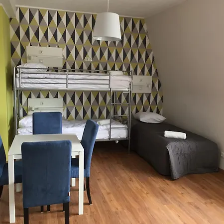 ホステル マルモタ インスブルック