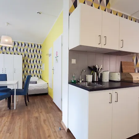 ホステル マルモタ *