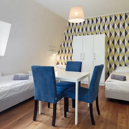 ホステル マルモタ *