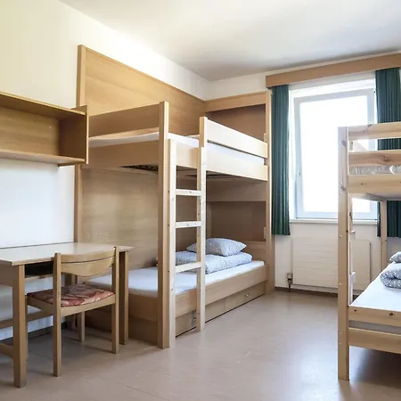 Hostel Marmota