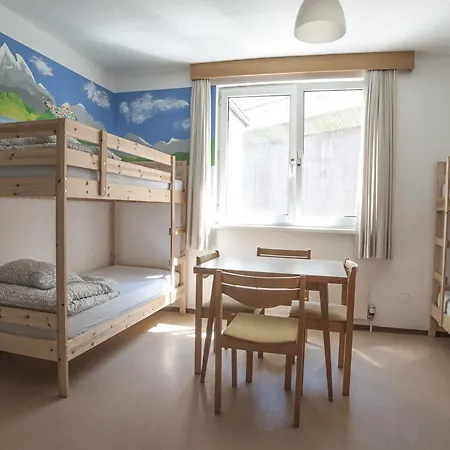 Hostel Marmota *